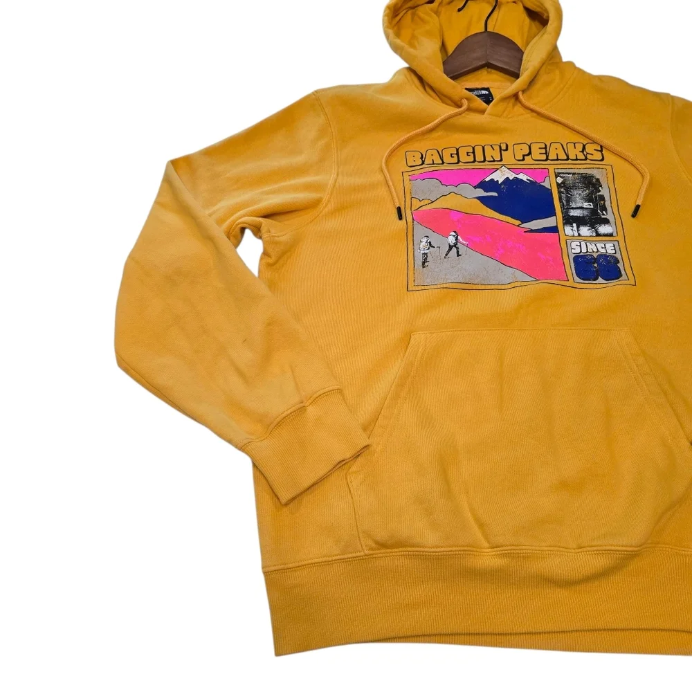 The North Face Places We Love Baggin' Peaks Logo‎ Gold Hoodie Sweatshirt, Mens M